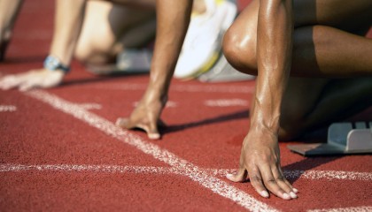 开云体育世界杯-凯恩让比赛提前失去悬念，乌拉圭正面击溃波兰，当现代足球撕下温情面纱