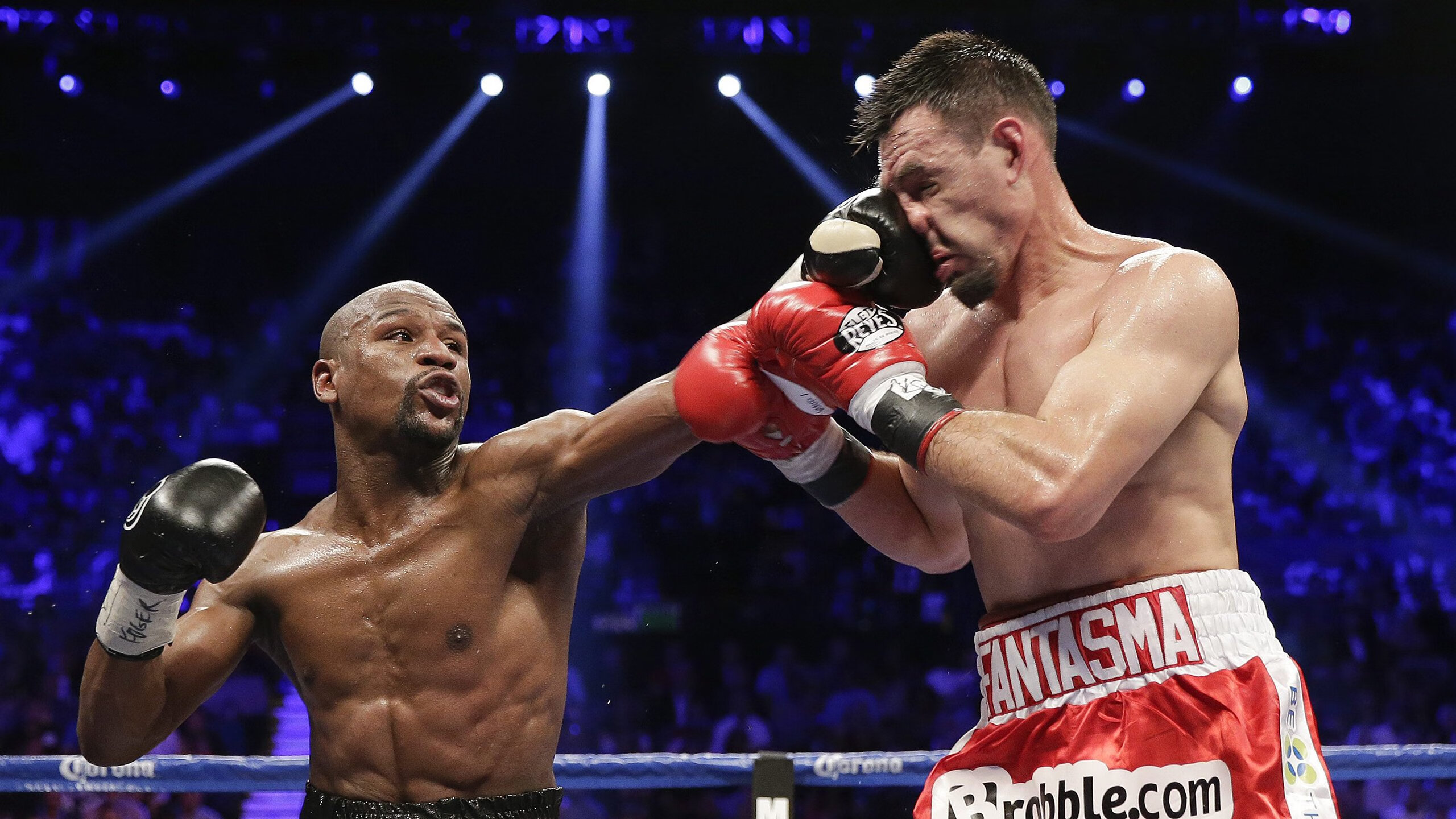 三笘薰扛起全队,F1年度争冠之夜背后的团队灵魂