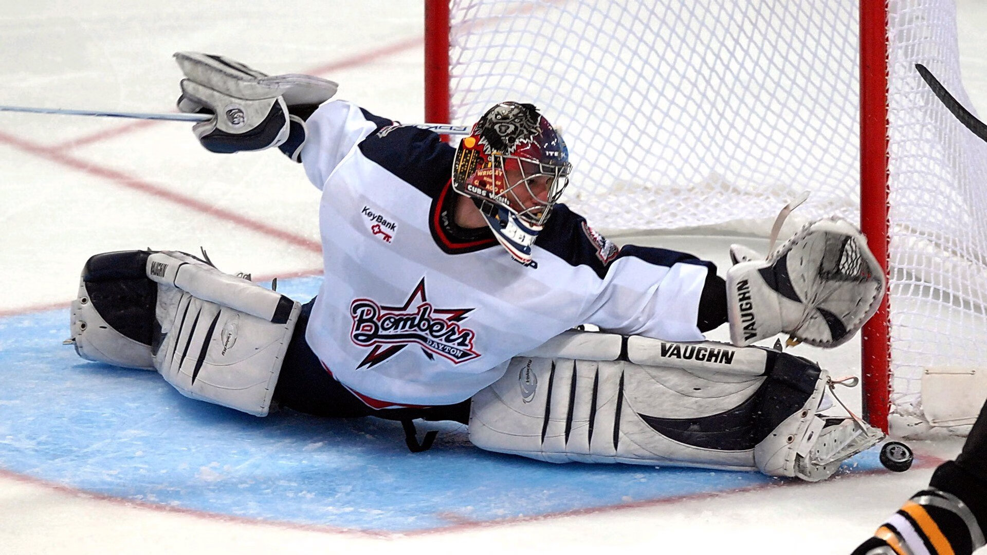 雷霆强势晋级掘金,浓眉存在感拉满,青春风暴与孤胆英雄的时代交响