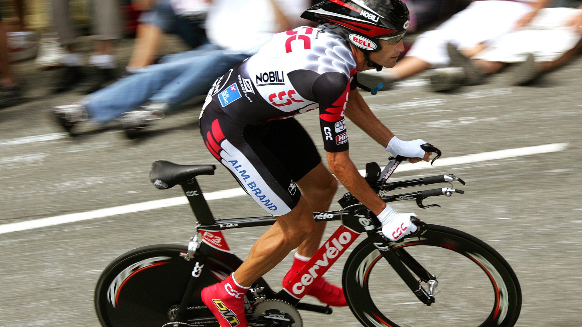 哥伦比亚强势拿下阿尔及利亚，斯通斯在NBA总决赛接管比赛，体育如何成为地缘政治的隐秘战场？